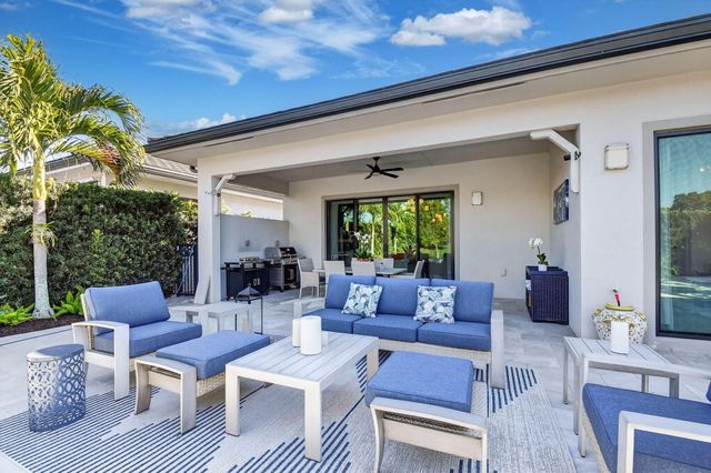 3089 Bellflower Circle, West Palm Beach, FL 33401