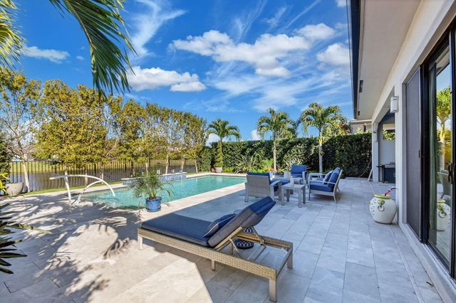 3089 Bellflower Circle, West Palm Beach, FL 33401