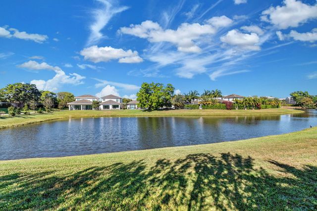 3089 Bellflower Circle, West Palm Beach, FL 33401