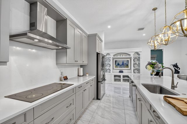 3089 Bellflower Circle, West Palm Beach, FL 33401