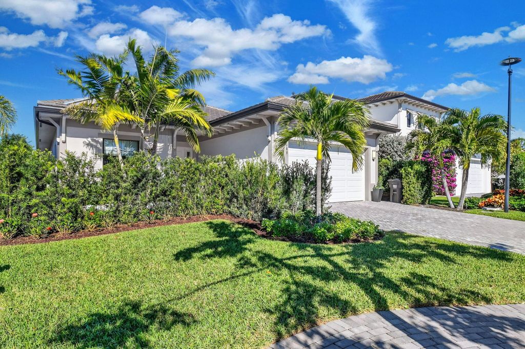 3089 Bellflower Circle, West Palm Beach, FL 33401