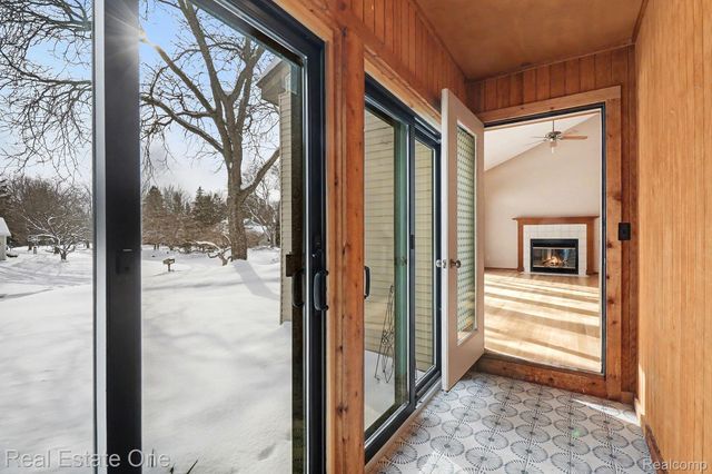 6226 Pinewood Drive, Independence Charter Township, MI 48346