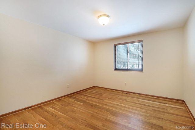 6226 Pinewood Drive, Independence Charter Township, MI 48346