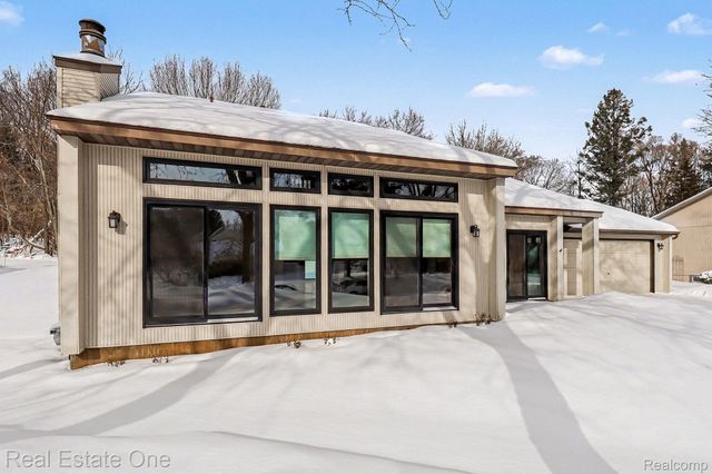 6226 Pinewood Drive, Independence Charter Township, MI 48346