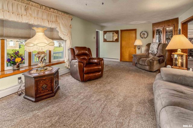 2305 WEAVER Road, Herrin, IL 62948