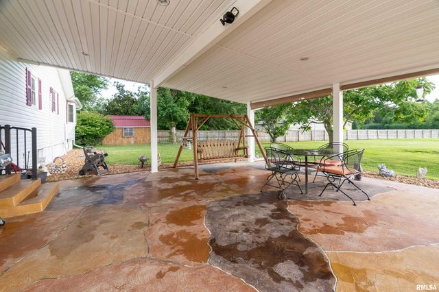 2305 WEAVER Road, Herrin, IL 62948