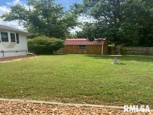 2305 WEAVER Road, Herrin, IL 62948