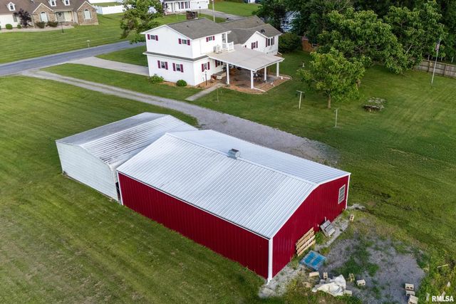 2305 WEAVER Road, Herrin, IL 62948