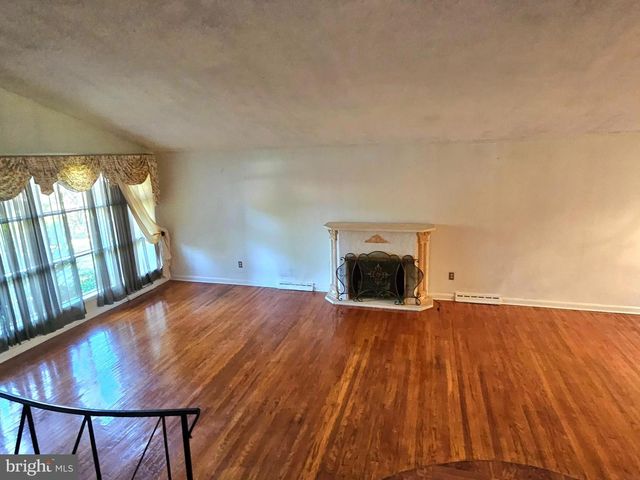 148 CHURCH RD, Elkins Park, PA 19027