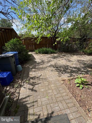 6602 DEER GAP CT, Alexandria, VA 22310