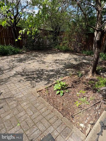 6602 DEER GAP CT, Alexandria, VA 22310