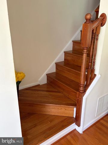 6602 DEER GAP CT, Alexandria, VA 22310