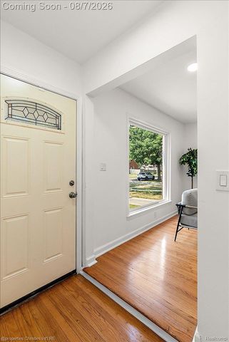 21711 Bournemouth Street, Harper Woods, MI 48225