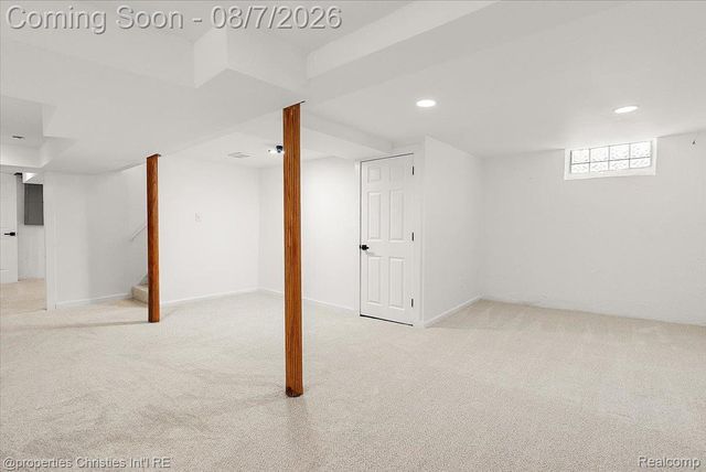 21711 Bournemouth Street, Harper Woods, MI 48225