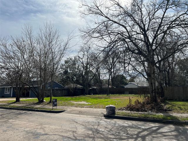 5905 Beechnut Street, Houston, TX 77074