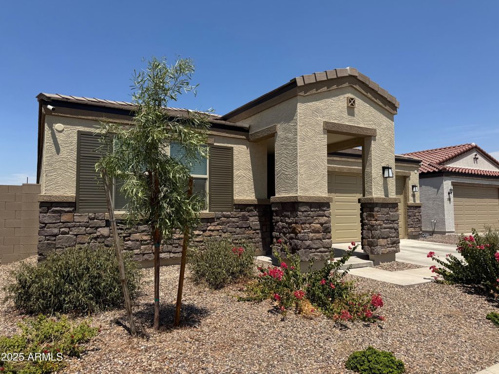 2534 W CHANUTE Pass, Phoenix, AZ 85041 — exterior