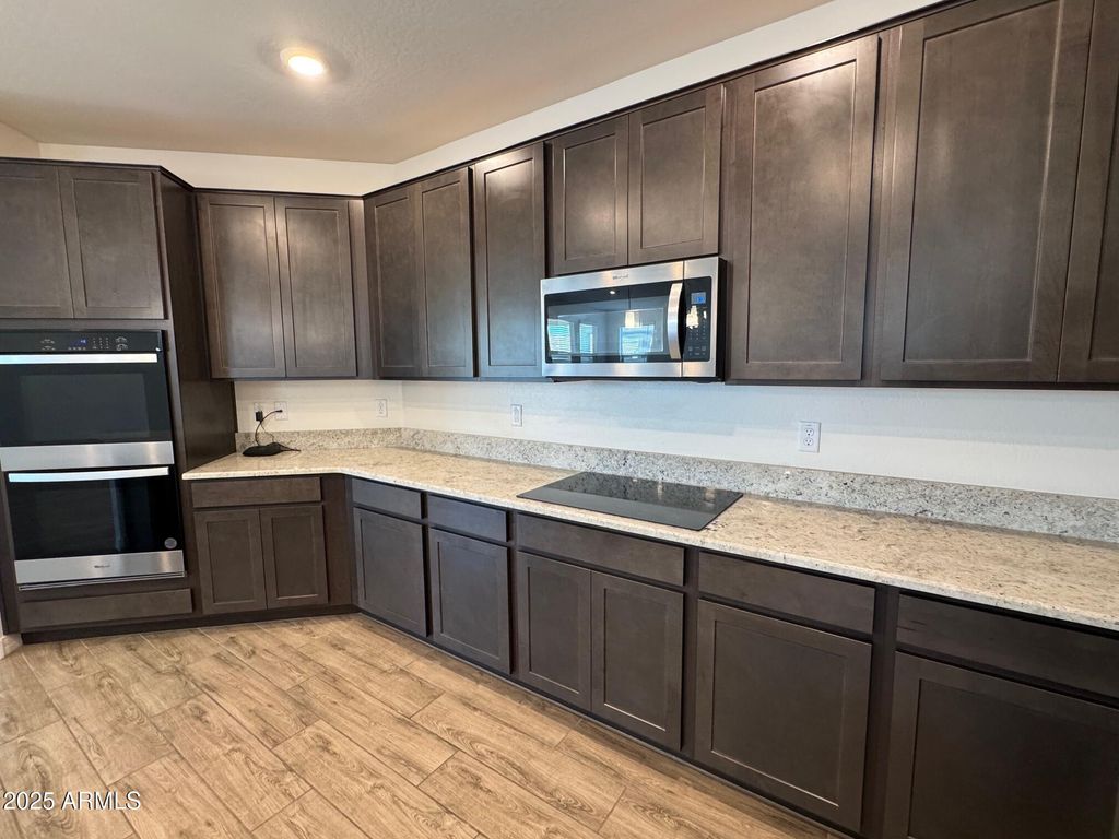 2534 W CHANUTE Pass, Phoenix, AZ 85041 — photo 4