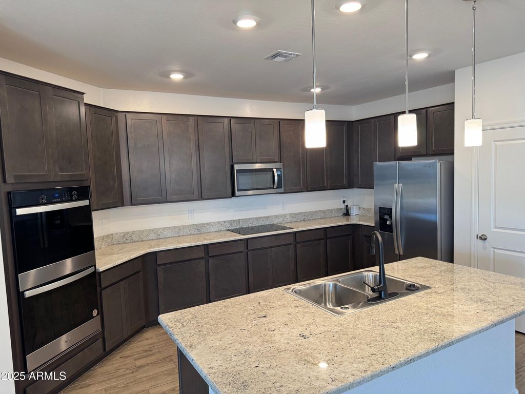 2534 W CHANUTE Pass, Phoenix, AZ 85041 — photo 5