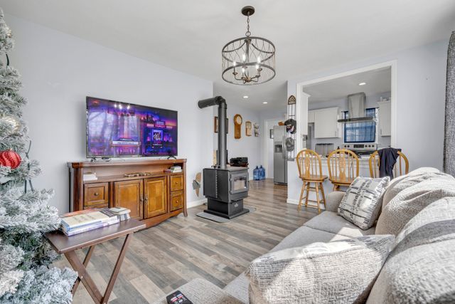 2946 Forks River Rd, Waverly, TN 37185