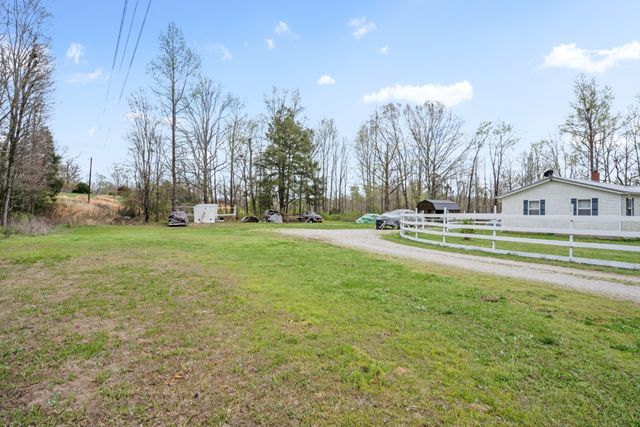 2946 Forks River Rd, Waverly, TN 37185