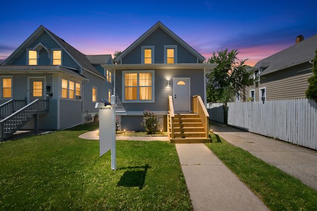 124 N 11th Avenue, Melrose Park, IL 60160