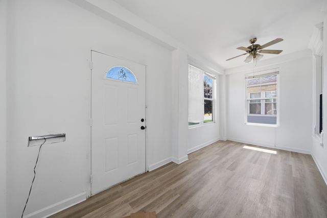 124 N 11th Avenue, Melrose Park, IL 60160