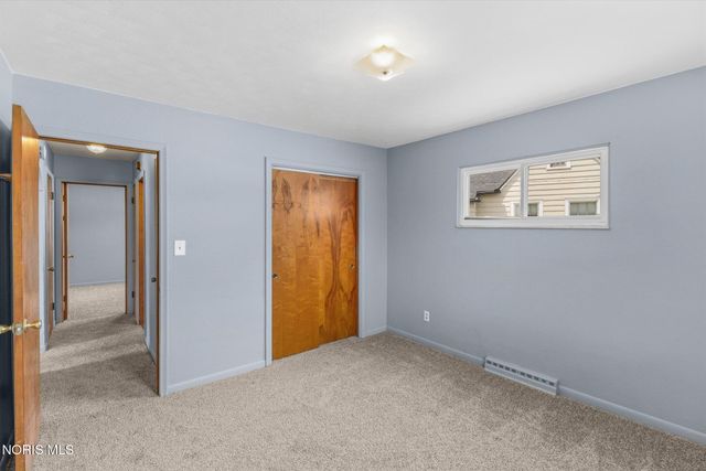 1536 Reswick Drive, Oregon, OH 43616