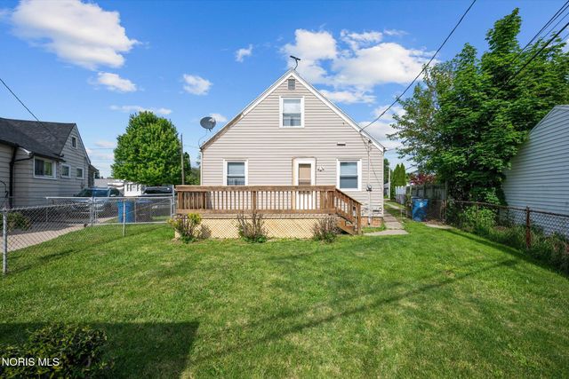 1536 Reswick Drive, Oregon, OH 43616
