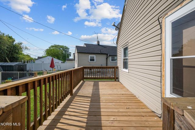 1536 Reswick Drive, Oregon, OH 43616
