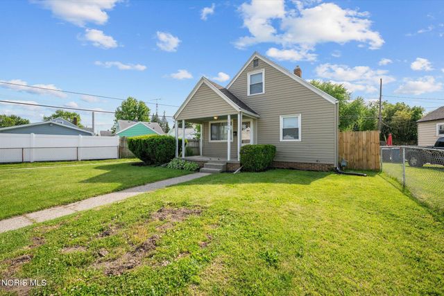 1536 Reswick Drive, Oregon, OH 43616