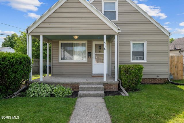1536 Reswick Drive, Oregon, OH 43616