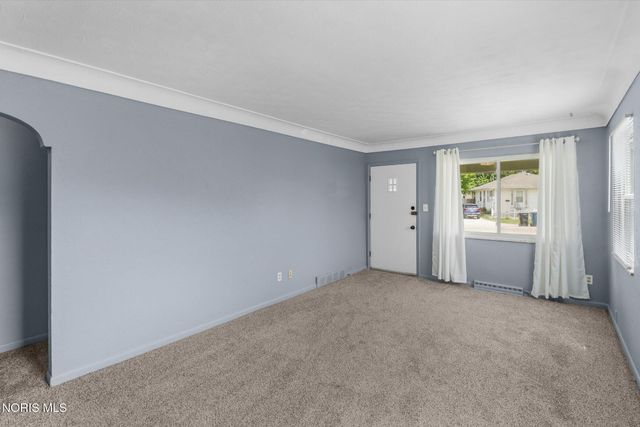 1536 Reswick Drive, Oregon, OH 43616