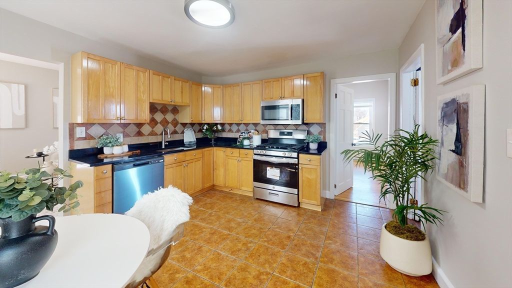 17 Jones St 2, Everett, MA 02149