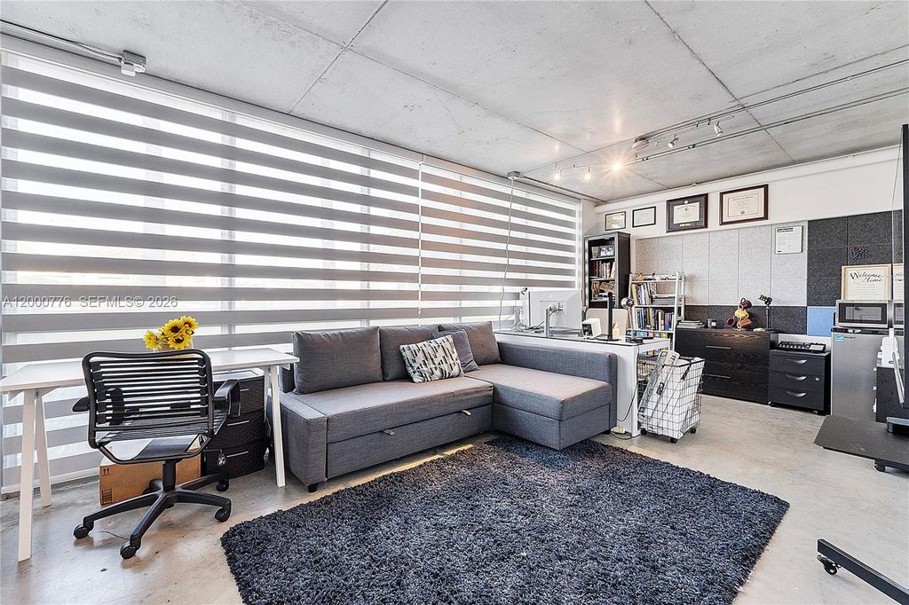 2100 Van Buren St 102, Hollywood, FL 33020