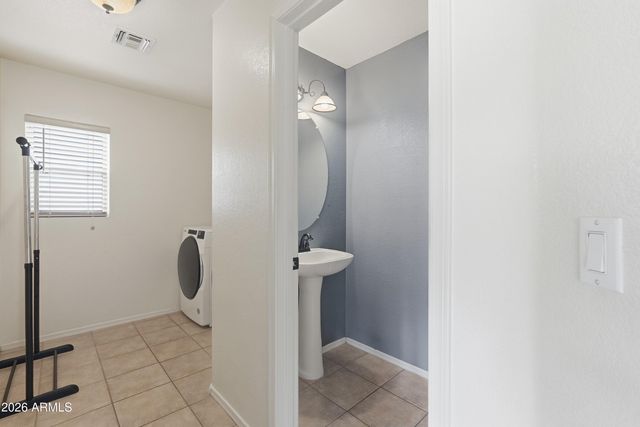 11319 W Madisen Ellise Drive, Surprise, AZ 85378