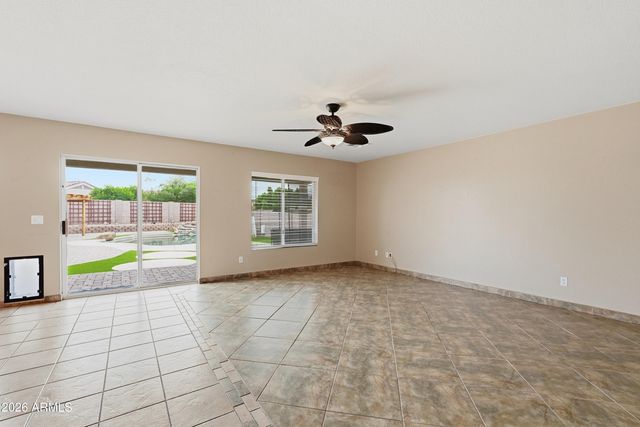 11319 W Madisen Ellise Drive, Surprise, AZ 85378
