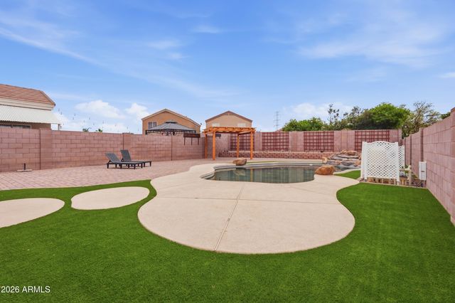 11319 W Madisen Ellise Drive, Surprise, AZ 85378