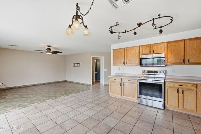 11319 W Madisen Ellise Drive, Surprise, AZ 85378