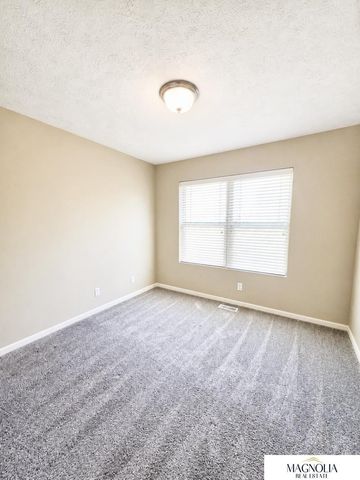 19501 T Street, Omaha, NE 68135