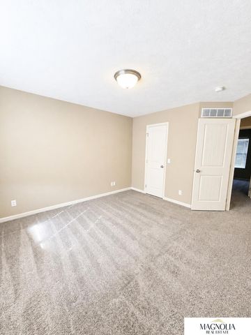 19501 T Street, Omaha, NE 68135