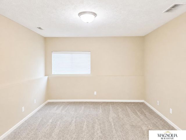 19501 T Street, Omaha, NE 68135