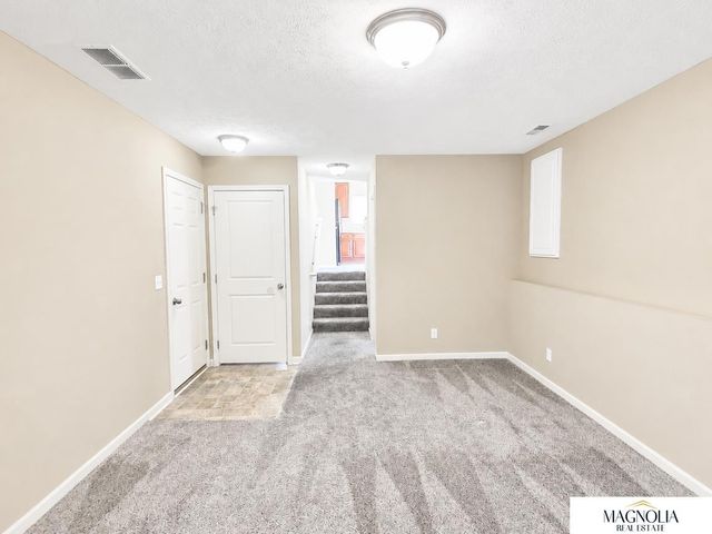 19501 T Street, Omaha, NE 68135