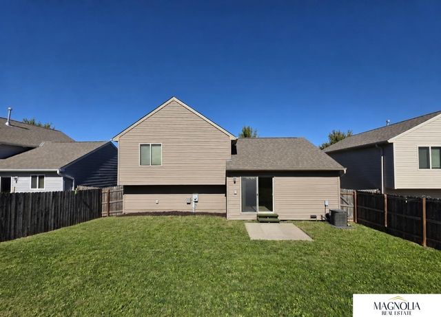 19501 T Street, Omaha, NE 68135