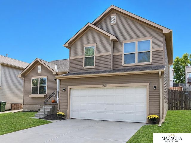 19501 T Street, Omaha, NE 68135