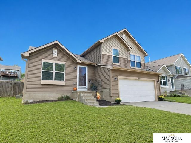 19501 T Street, Omaha, NE 68135