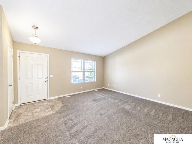 19501 T Street, Omaha, NE 68135