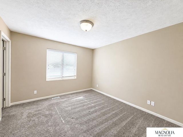 19501 T Street, Omaha, NE 68135