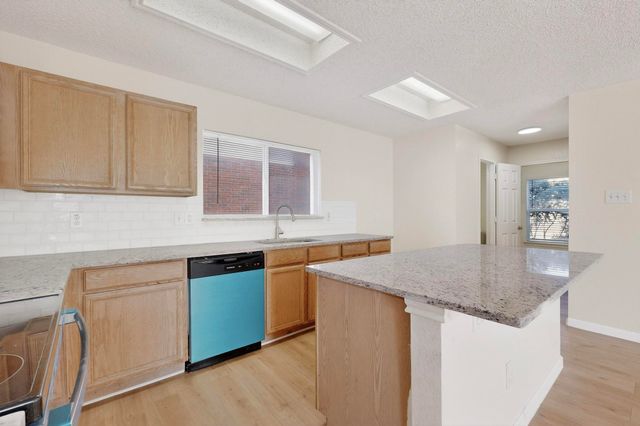 824 Willow Wood Drive, Cedar Hill, TX 75104