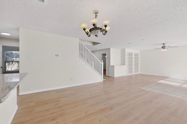 824 Willow Wood Drive, Cedar Hill, TX 75104