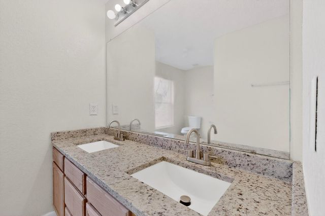 824 Willow Wood Drive, Cedar Hill, TX 75104